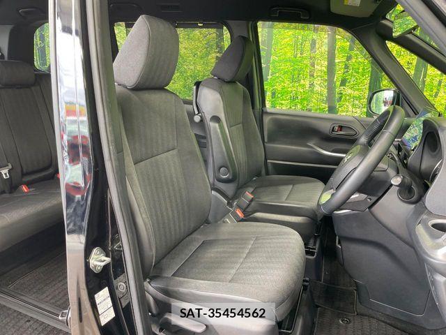 Toyota VOXY 2022-09 8884571-7