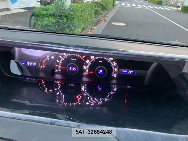 Toyota VOXY 2008-03 8884583-16