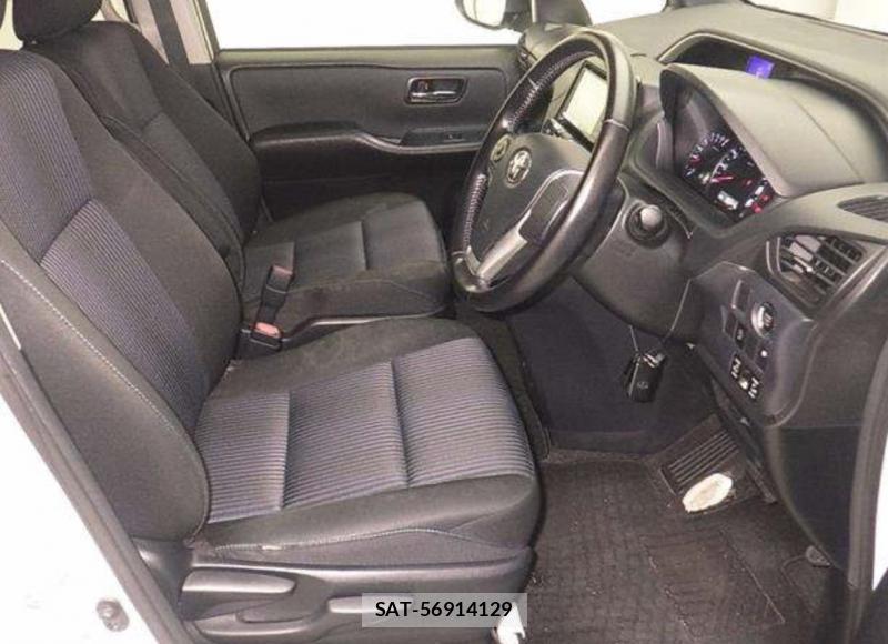 Toyota VOXY 2015-09 8914852-3