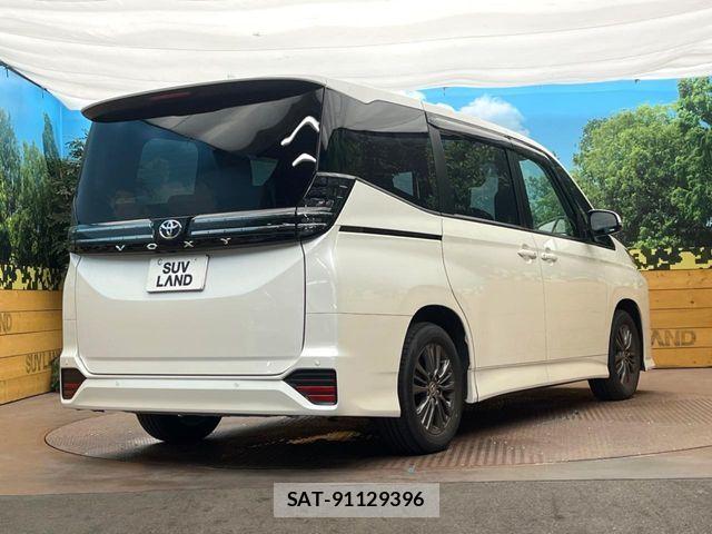 Used Toyota Voxy 2022 - Petrol for Sale | $21,909