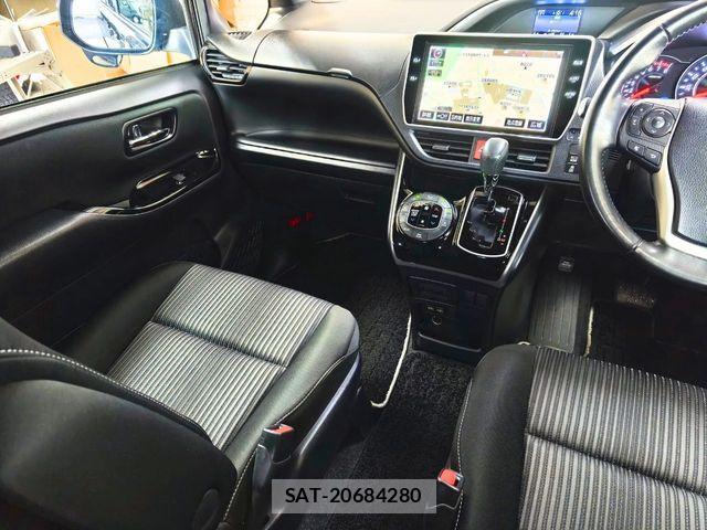 Toyota VOXY 2020-08 1226252-14