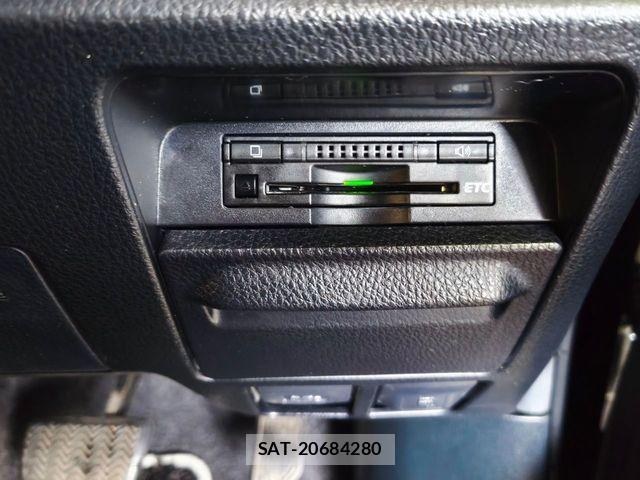 Toyota VOXY 2020-08 1226252-21