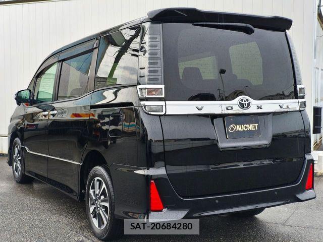 Toyota VOXY 2020-08 1226252-2