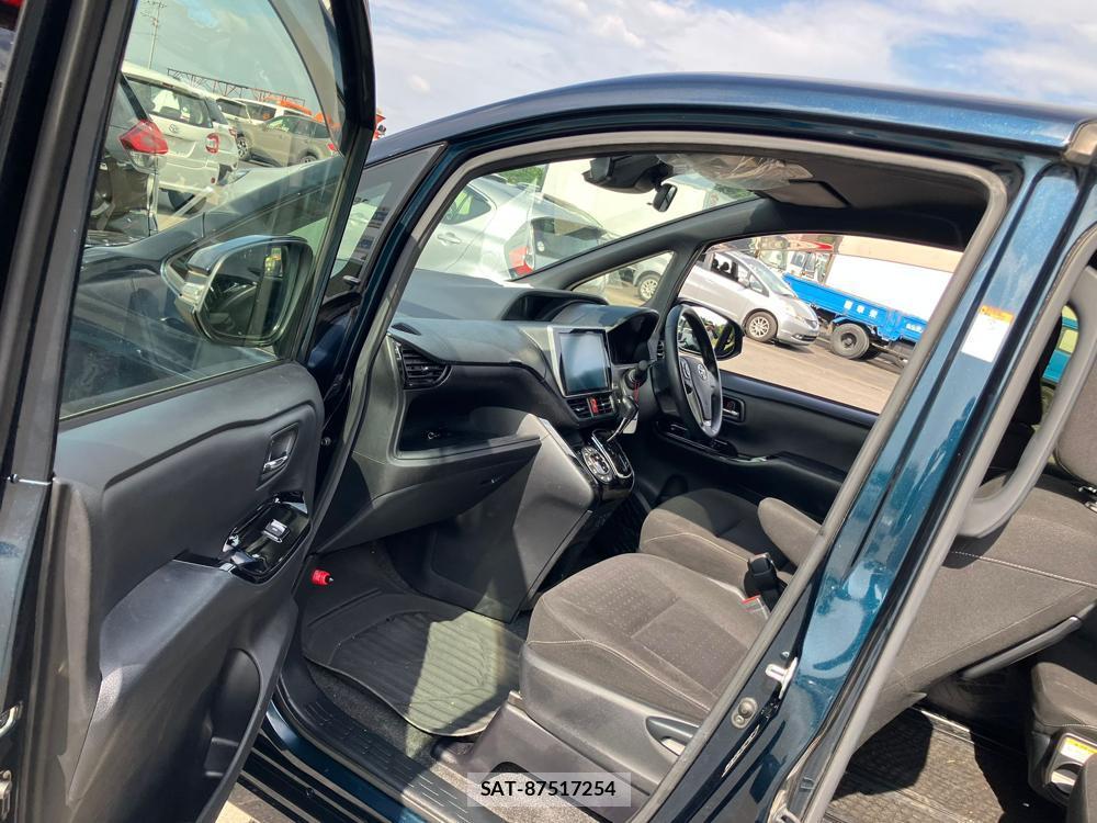 Toyota VOXY 2018 1252845-9