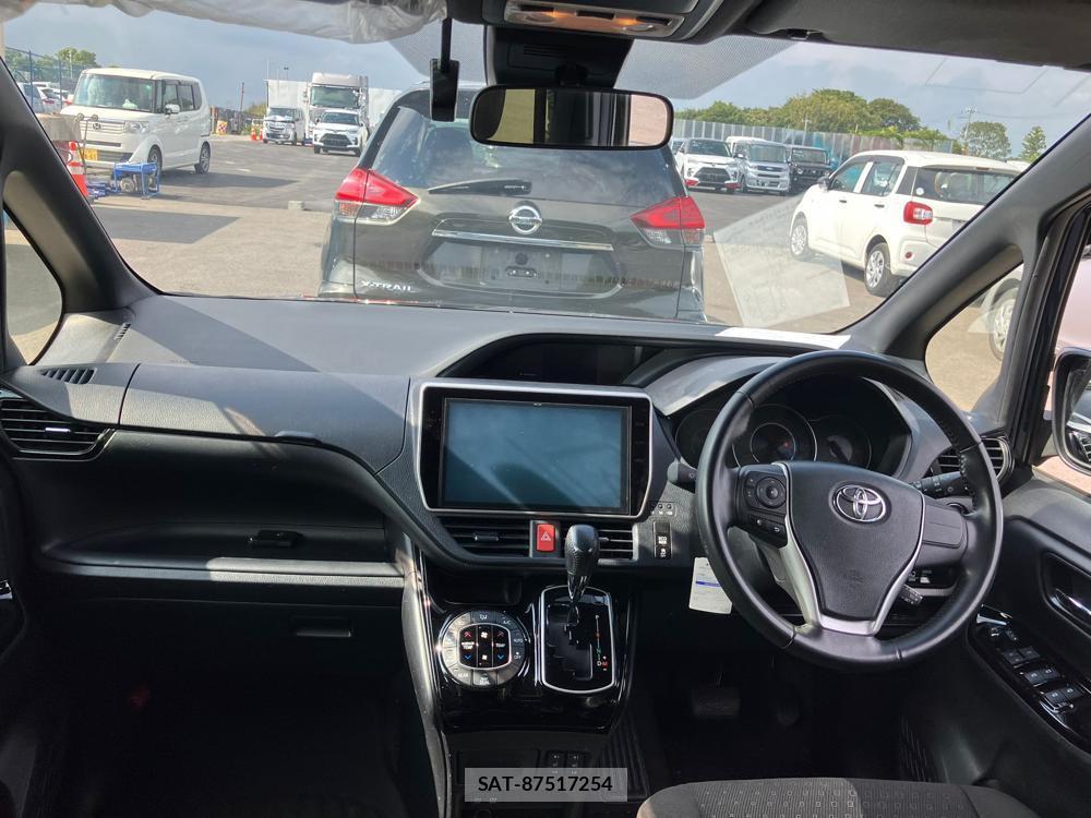 Toyota VOXY 2018 1252845-12