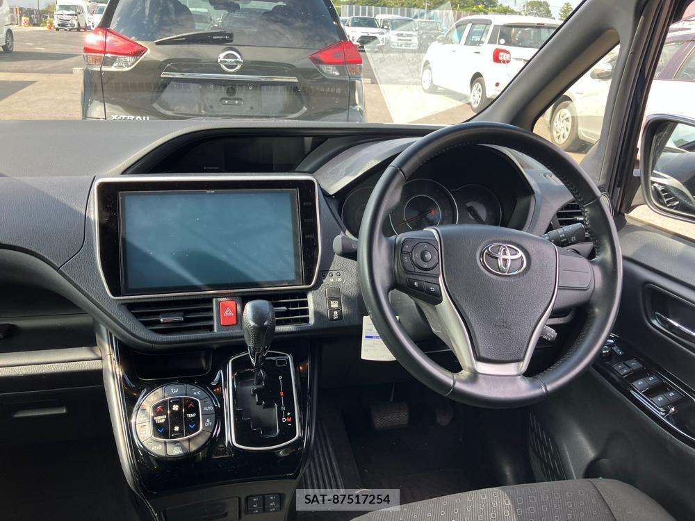 Toyota VOXY 2018 1252845-16