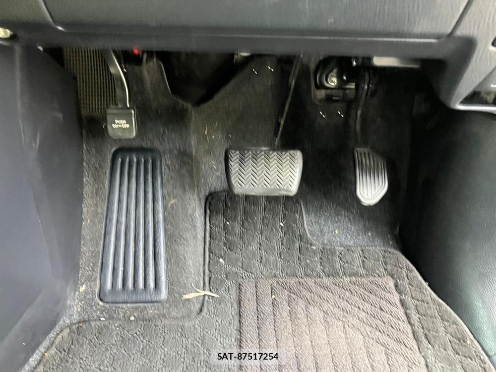 Toyota VOXY 2018 1252845-24