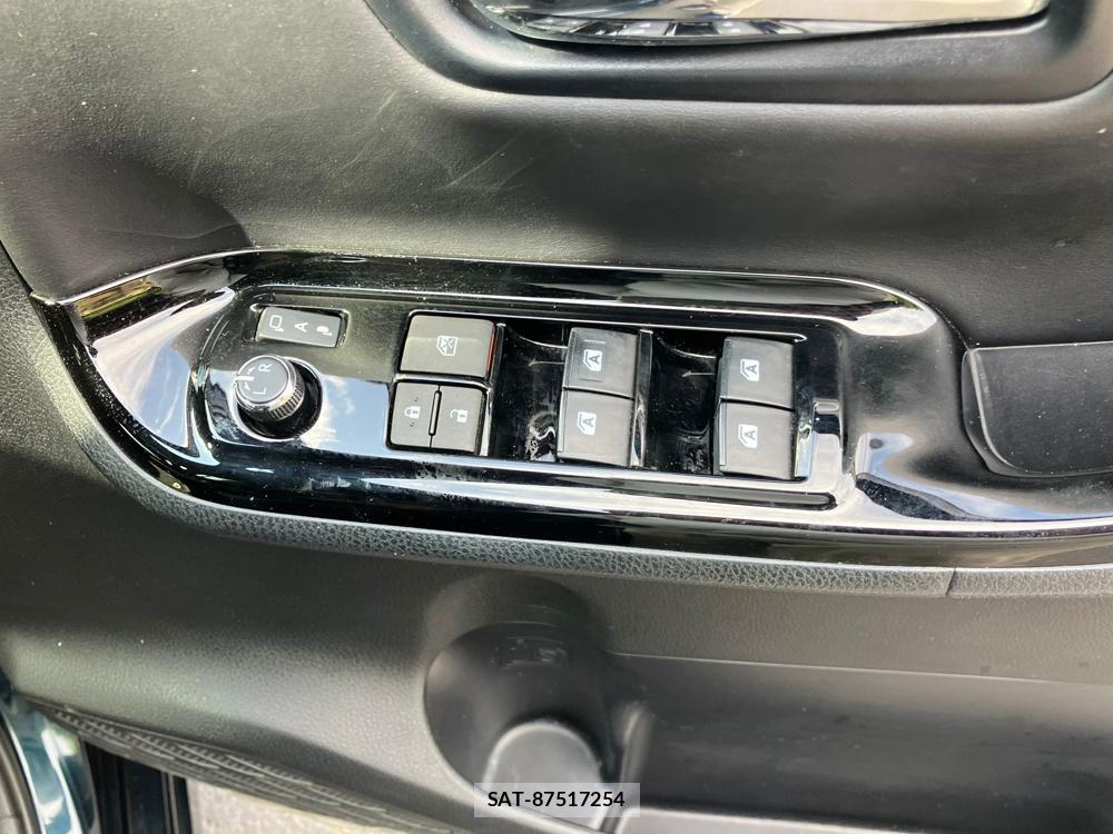 Toyota VOXY 2018 1252845-25