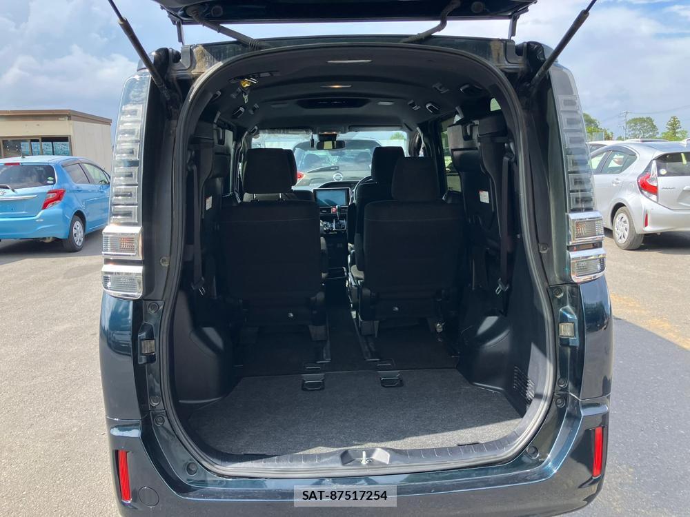 Toyota VOXY 2018 1252845-28