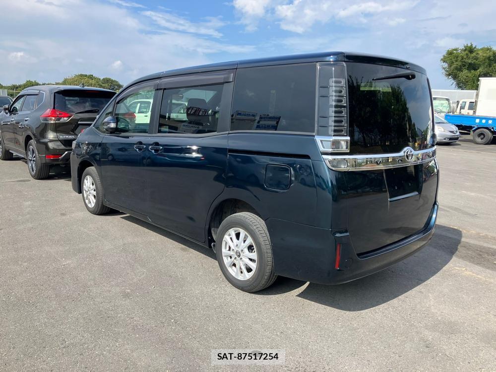 Toyota VOXY 2018 1252845-4