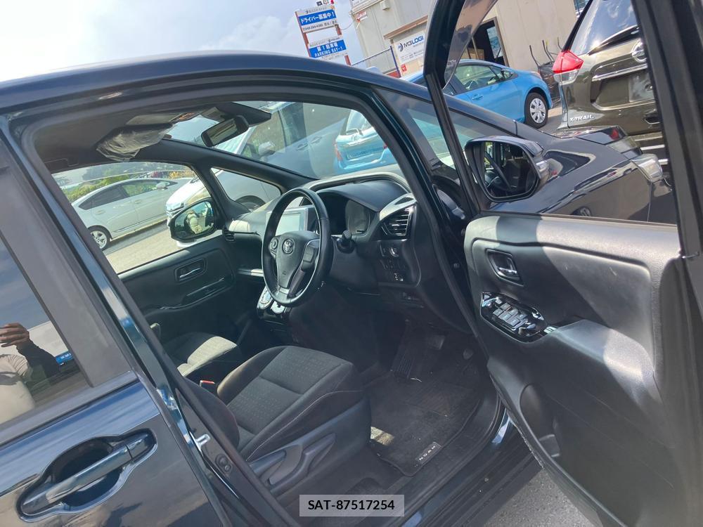 Toyota VOXY 2018 1252845-8