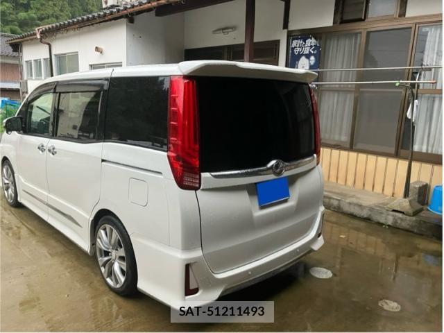 Toyota VOXY 2021-07 1333934-1