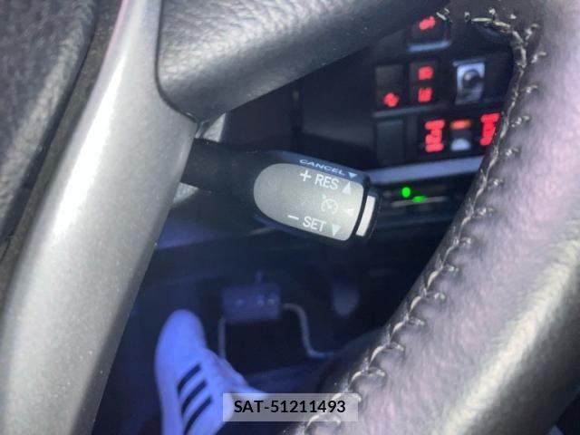 Toyota VOXY 2021-07 1333934-27