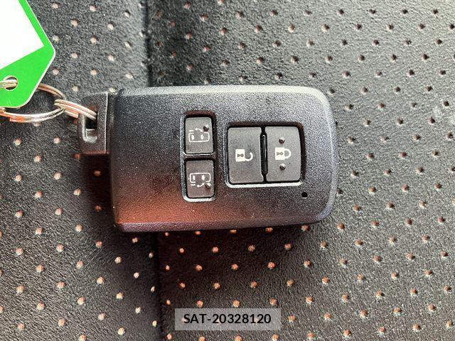 Toyota VOXY 2020-12 1447331-8
