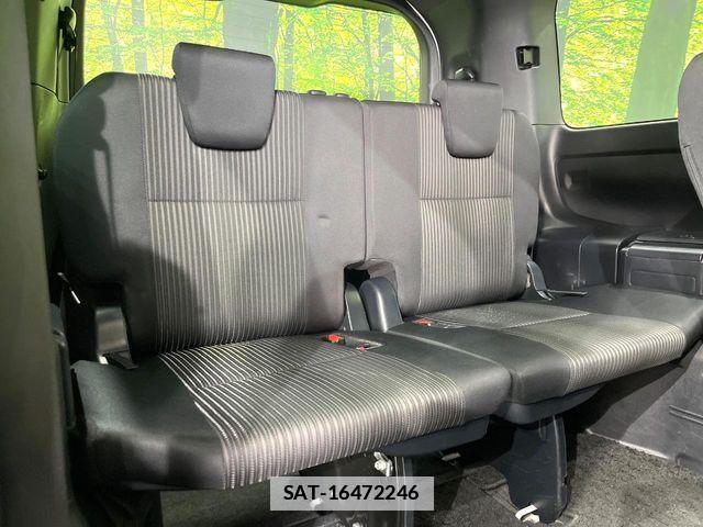 Toyota VOXY 2017-10 1555334-9