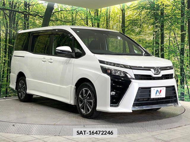 Toyota VOXY 2017-10 1555334-15