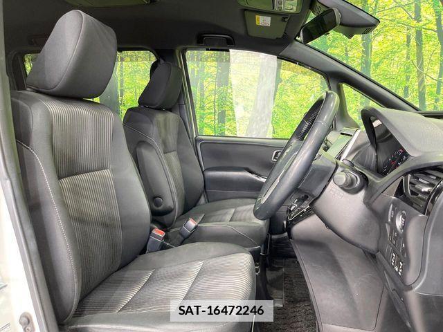 Toyota VOXY 2017-10 1555334-7