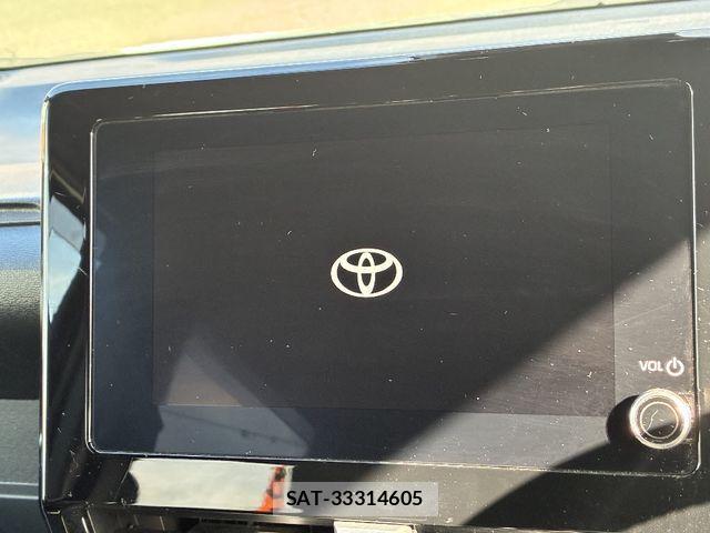 Toyota VOXY 2022-10 1555330-10