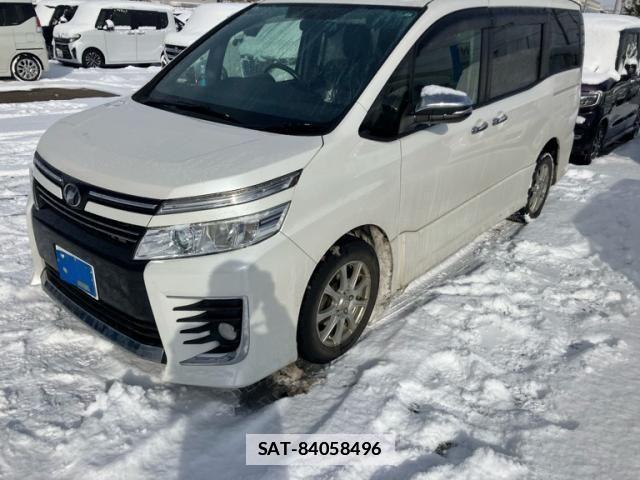 Toyota VOXY 2015-08 3391065-0