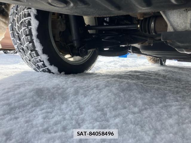 Toyota VOXY 2015-08 3391065-11