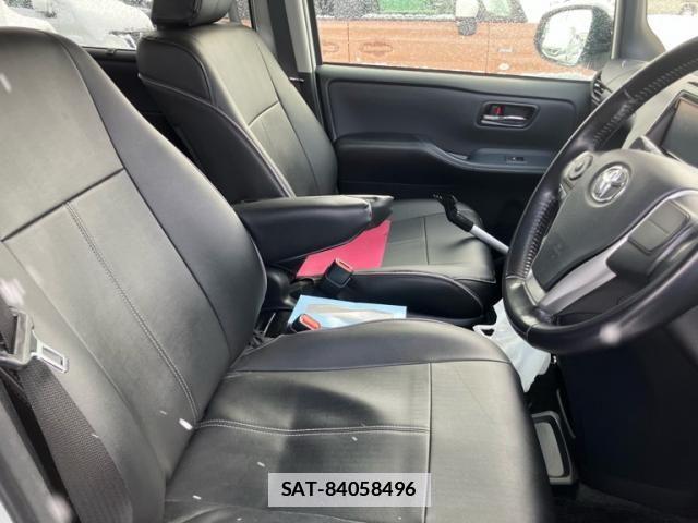 Toyota VOXY 2015-08 3391065-16