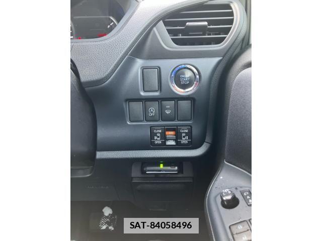 Toyota VOXY 2015-08 3391065-23