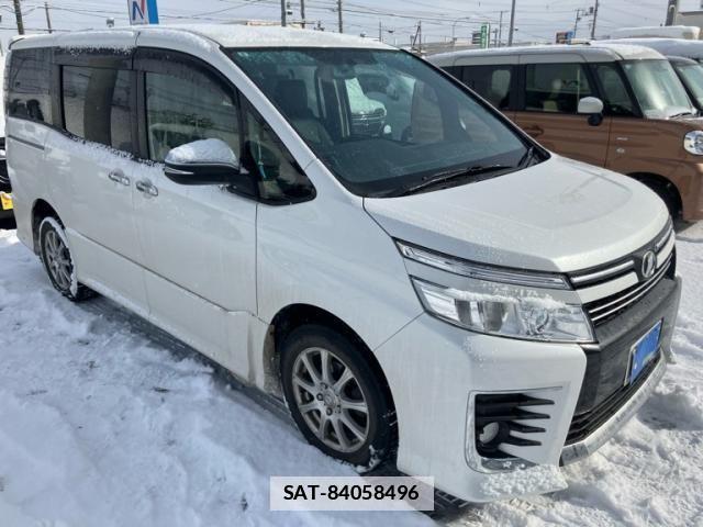 Toyota VOXY 2015-08 3391065-2