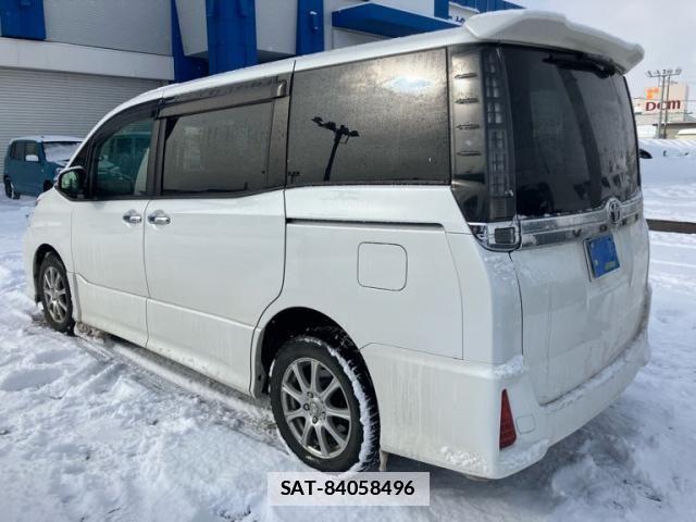 Toyota VOXY 2015-08 3391065-5