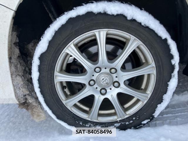 Toyota VOXY 2015-08 3391065-7