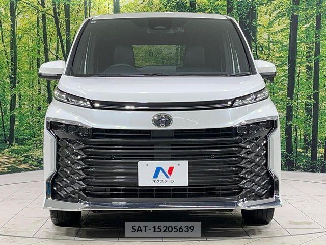 Toyota VOXY 2025-04 3391046-14
