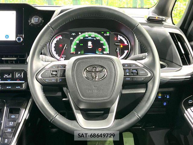 Toyota VOXY 2024-06 3779755-11
