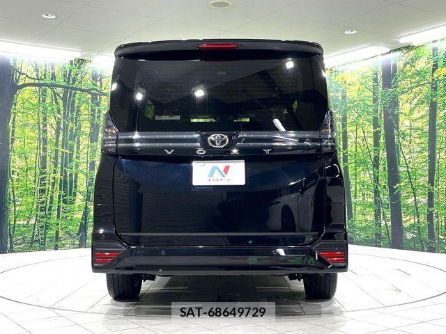 Toyota VOXY 2024-06 3779755-15