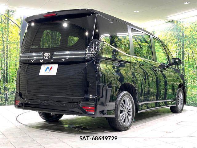 Toyota VOXY 2024-06 3779755-17