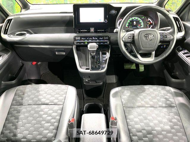 Toyota VOXY 2024-06 3779755-1