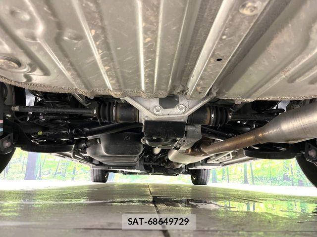 Toyota VOXY 2024-06 3779755-19