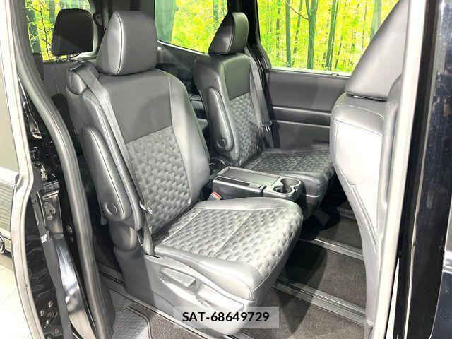 Toyota VOXY 2024-06 3779755-8