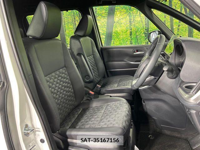 Toyota VOXY 2025-04 4051564-10