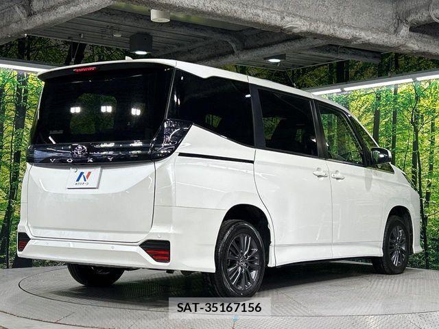 Toyota VOXY 2025-04 4051564-18