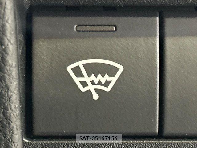 Toyota VOXY 2025-04 4051564-3