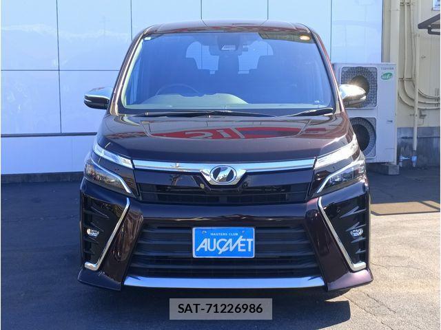 Toyota VOXY 2018-08 4244135-1