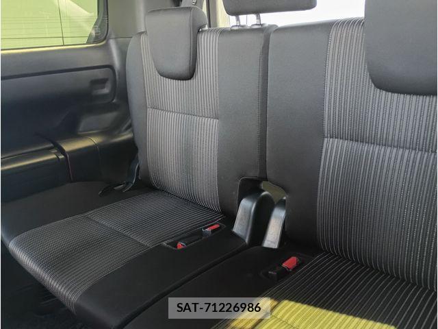 Toyota VOXY 2018-08 4244135-21