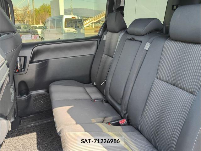 Toyota VOXY 2018-08 4244135-22