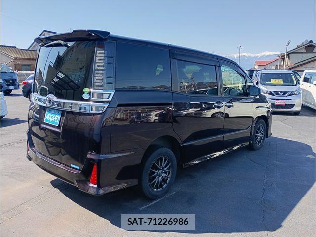 Toyota VOXY 2018-08 4244135-3