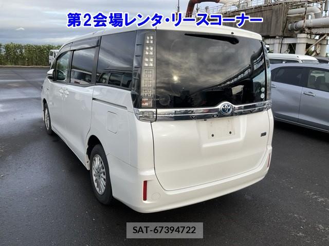 Toyota VOXY 2017 7268133-1