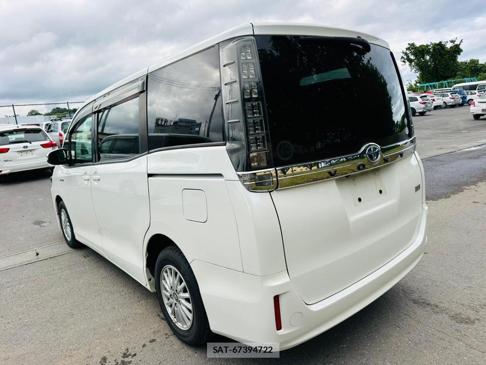 Toyota VOXY 2017 7268133-2