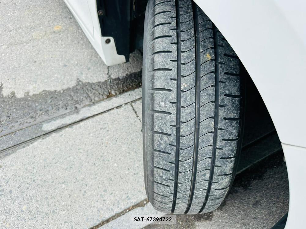 Toyota VOXY 2017 7268133-32