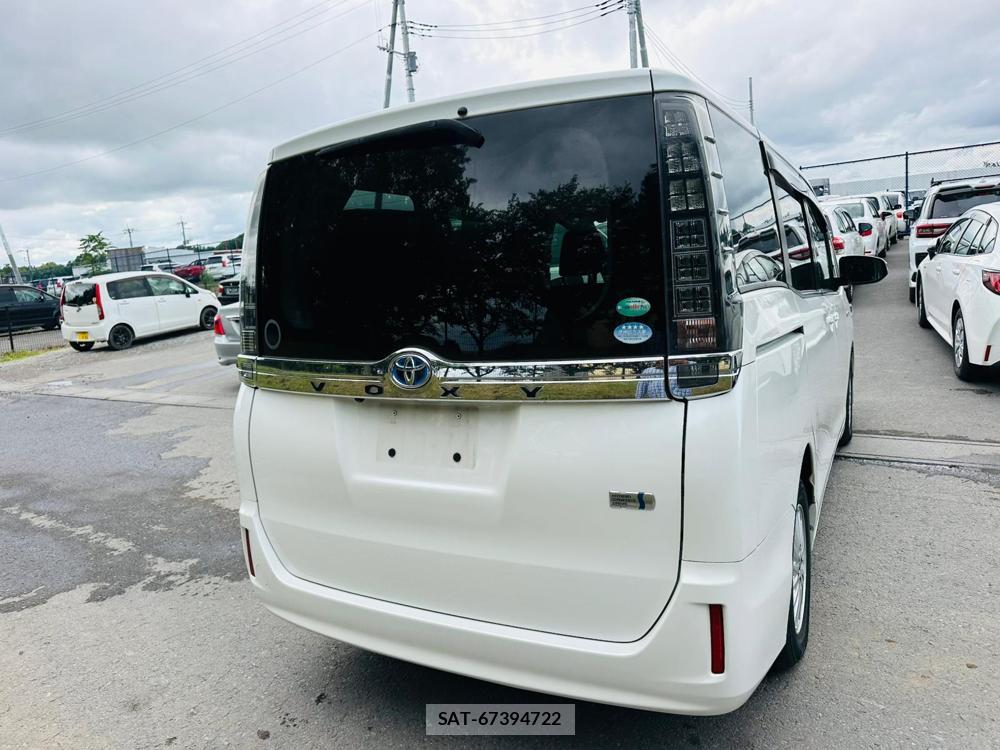 Toyota VOXY 2017 7268133-4