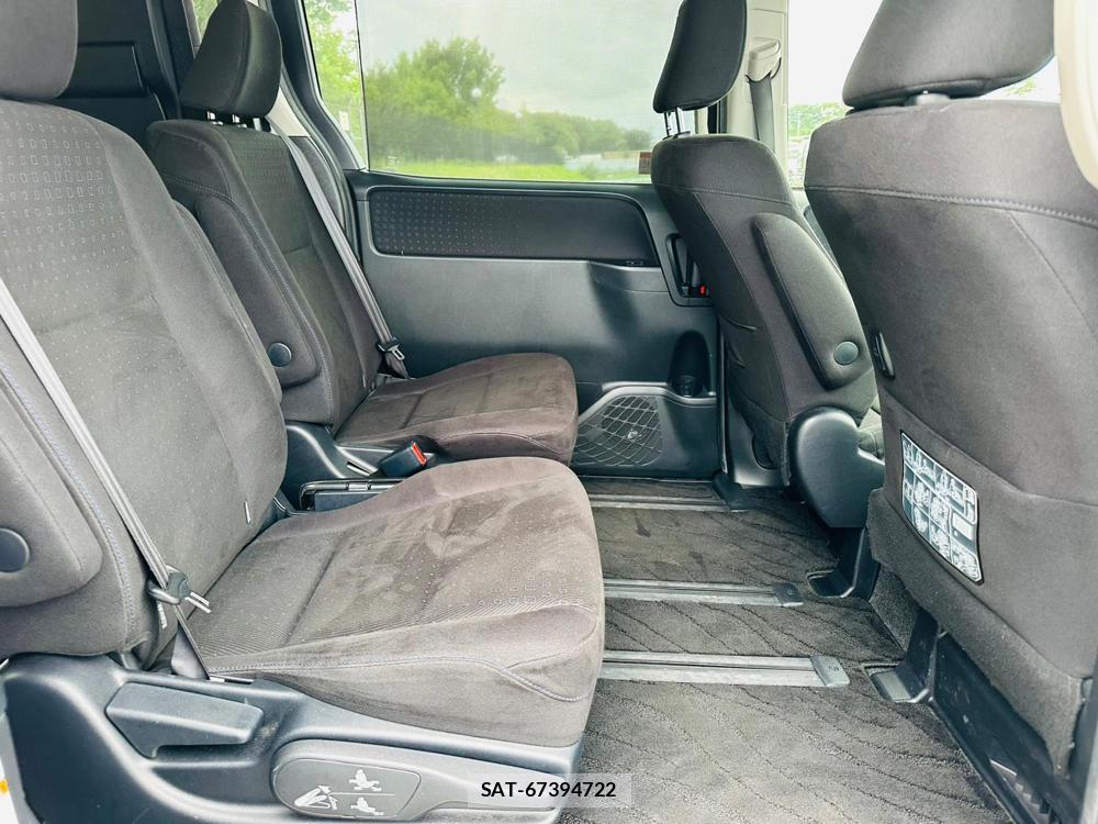 Toyota VOXY 2017 7268133-8