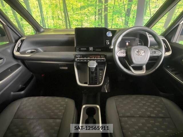 Toyota VOXY HYBRID 2022-03 515300-1