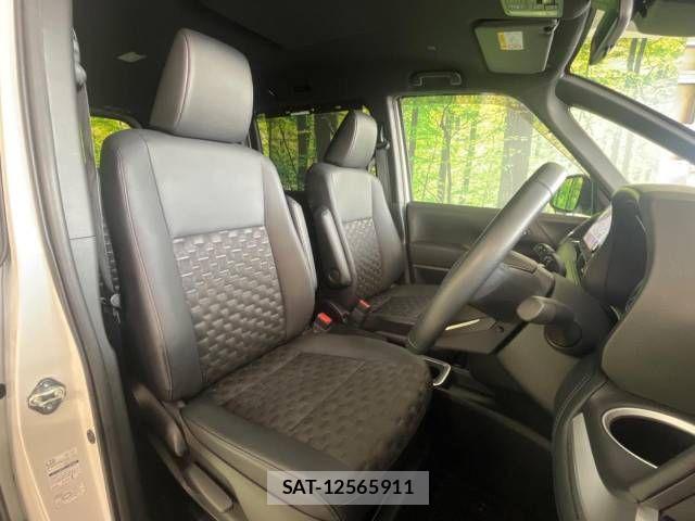 Toyota VOXY HYBRID 2022-03 515300-8